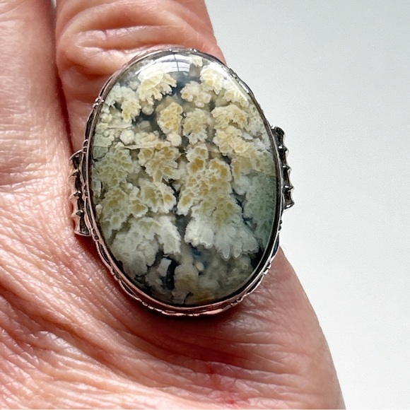 Vintage Moss Agate Sterling Silver Ring - Picture 7 of 12